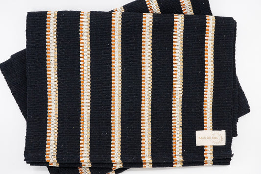 Baan de Sol: NeaNea Table Runner