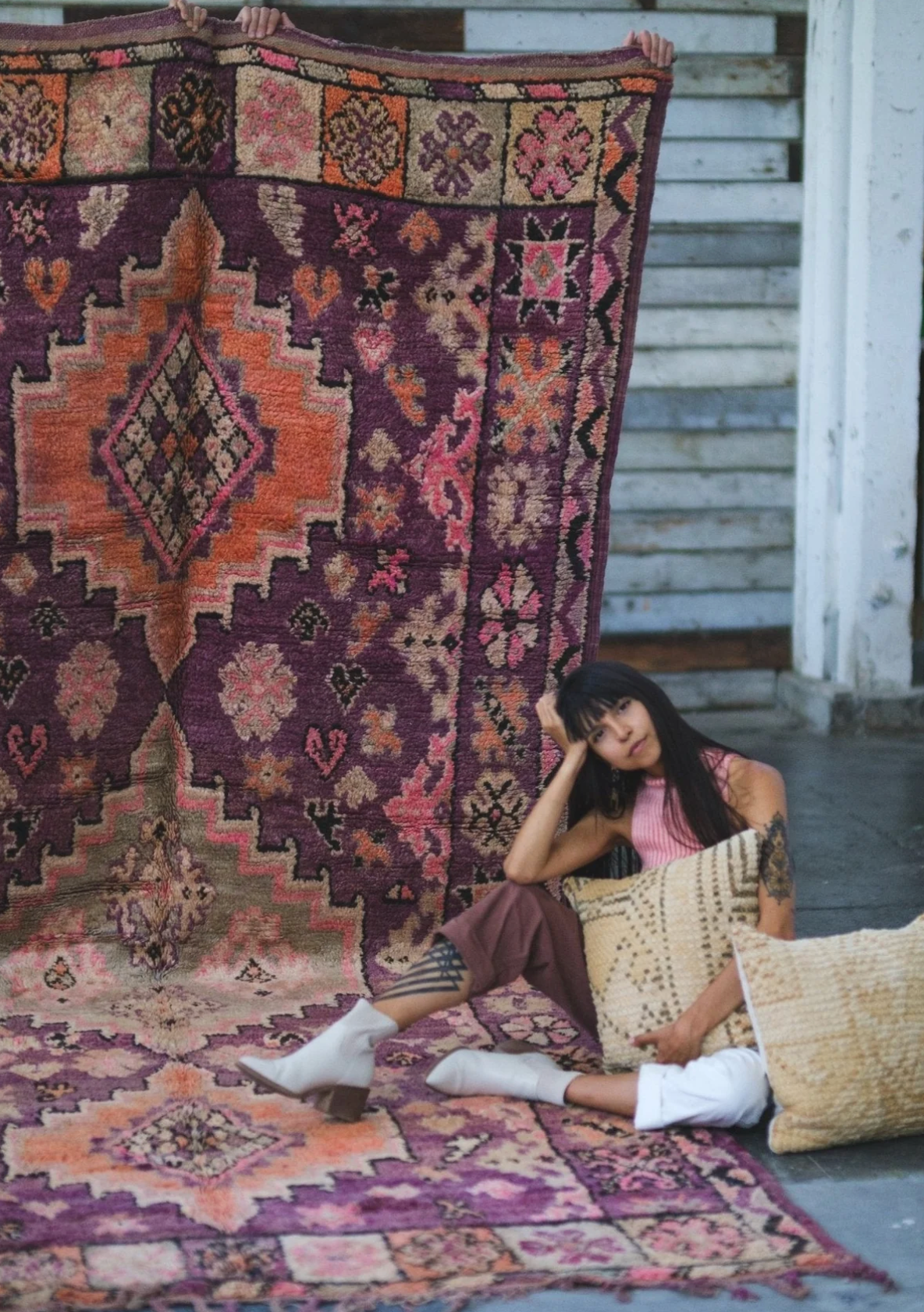 STAR EMBLEM AREA RUG