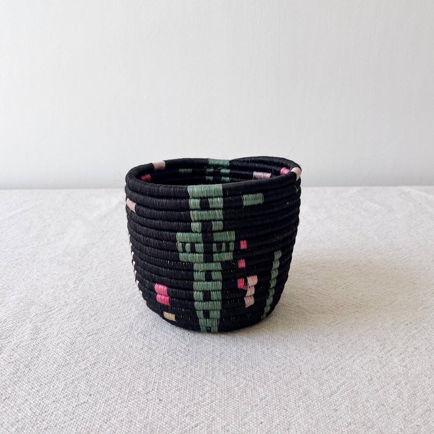 Storage Plant Basket: Gilgil